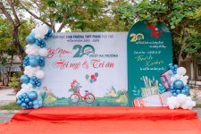 Hai thập kỷ – Một lần hội ngộ, ngàn lời tri ân Hai thập kỷ – Một lần hội ngộ, ngàn lời tri ân